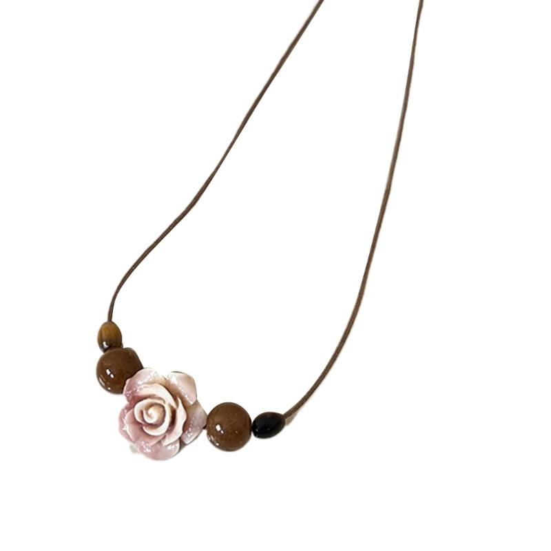 Exquisite Halskette im traditionellen chinesischen Stil Ethnischer Stil Anhänger Halskette Antike Kordel Schmetterlingsblumen-Charms Kette
