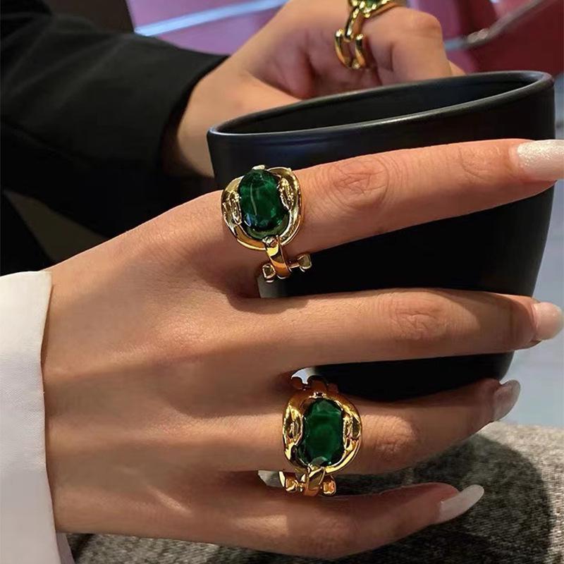 Vintage Emerald Bamboo Joint Statement Ring
