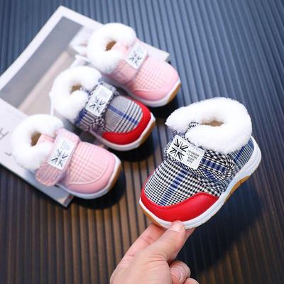 Winter Baby Non-slip Soft Sole Shoes: 0-1.5 Years, Plus Velvet Snow Boots for Boys and Girls