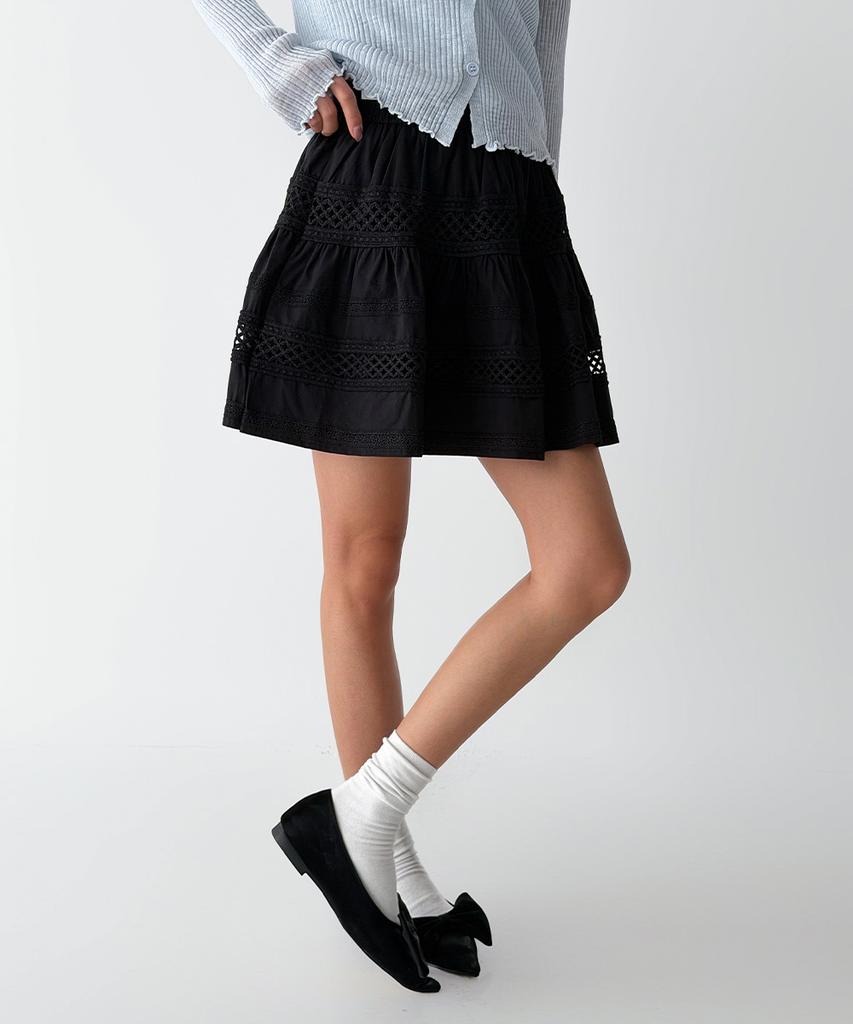 The Green Lab Punched Lace Tiered Mini Skirt [Black]