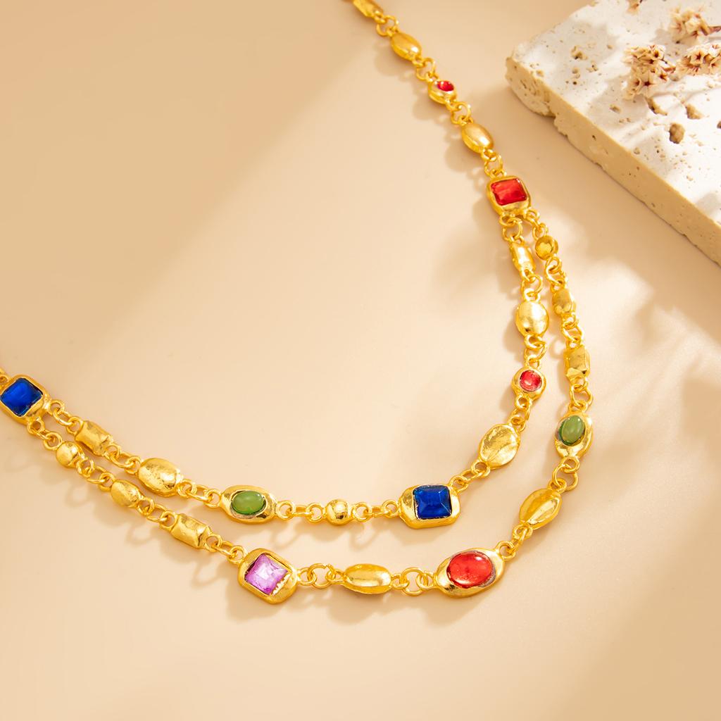 Light Luxury Colored Acrylic Diamond Necklace Women, Fashionable Imitation Turquoise Metal Collarbone Chain Necklace