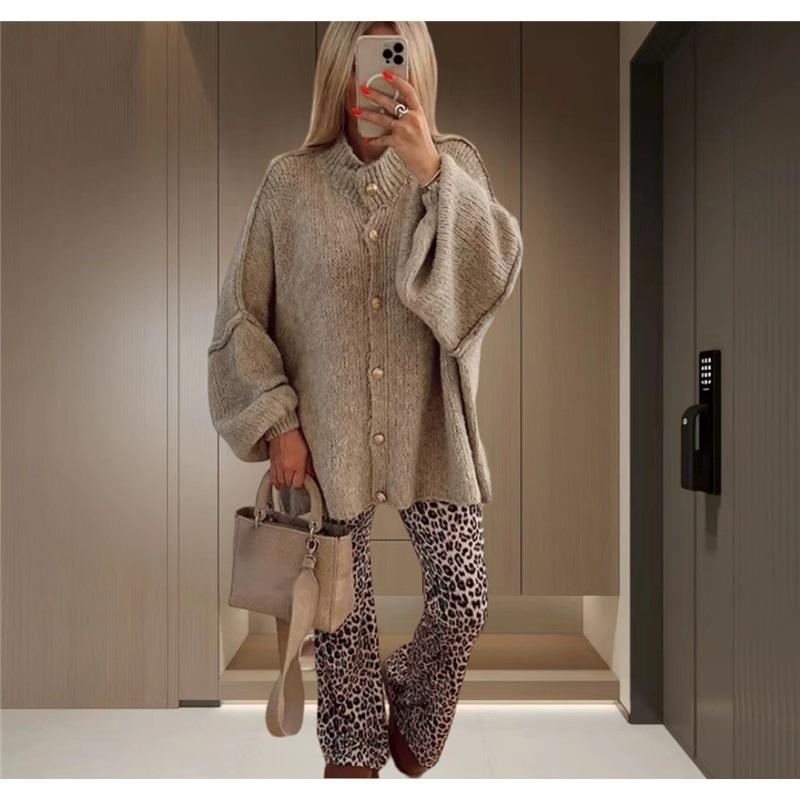 Cárdigan de punto de manga murciélago casual de color sólido con botón metálico