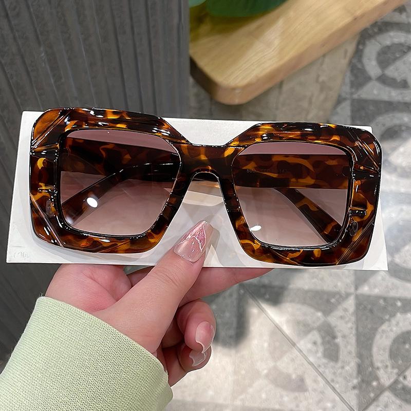 Fashion Style Women's Sunglasses Square Shape Stylish Men's Sun Glasses European American Stylish Glasses for Women