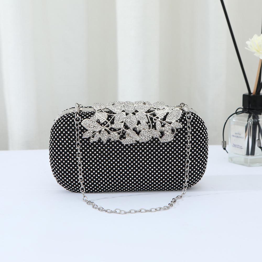 Women's Versatile Large-Capacity Handbag with Inlaid Diamond Leaf Chain