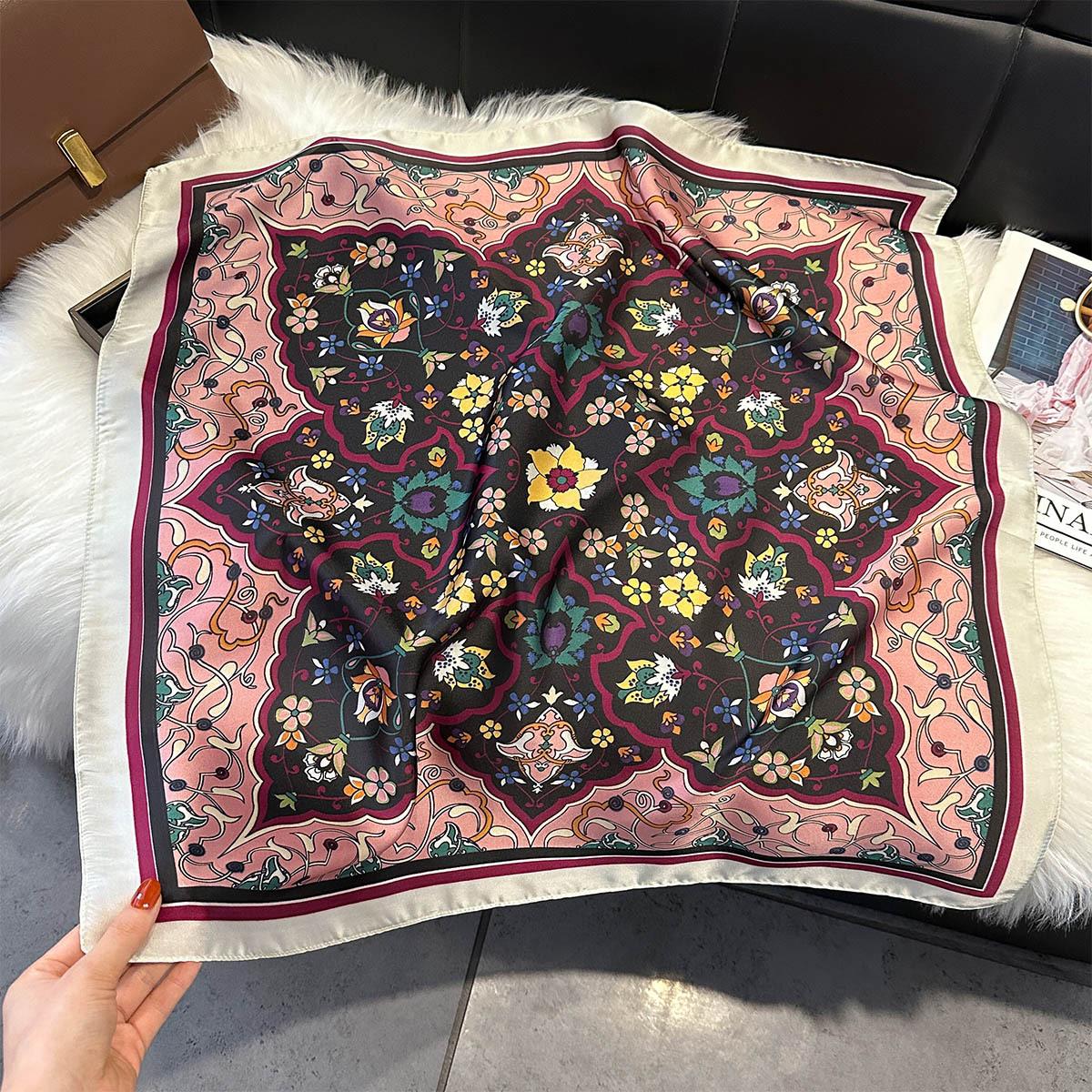 

Luxury Horse Print Female Silk Neck Scarf Square Hair Scarves Foulard Head Band Shawls Wraps Neckerchief Bandana Women 70x70cm