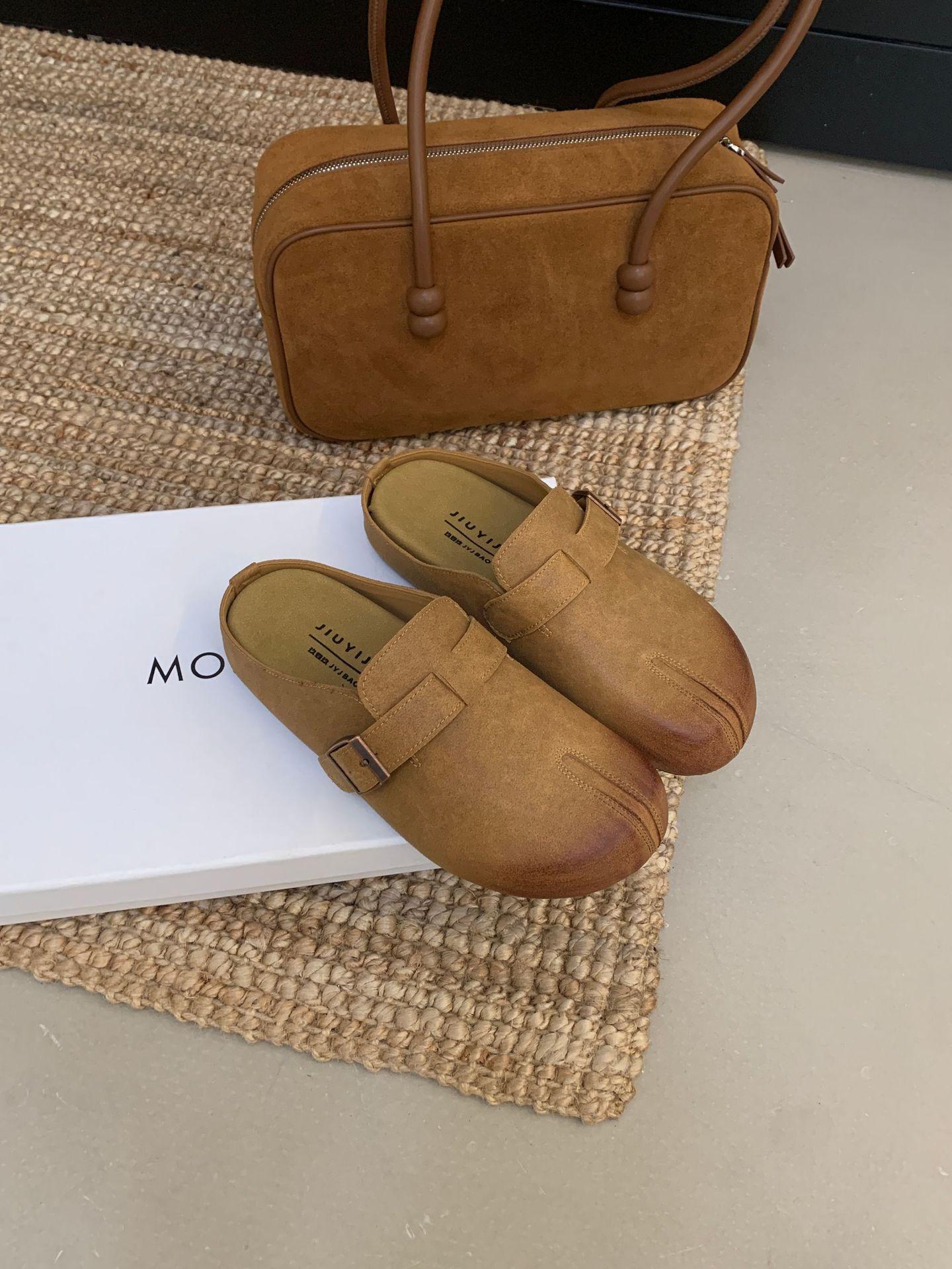 

2025 осень новые ленивые мюли нишевые копытца свиньи с раздвоенным носком повседневные туфли-шлепанцы с закрытым носком 39