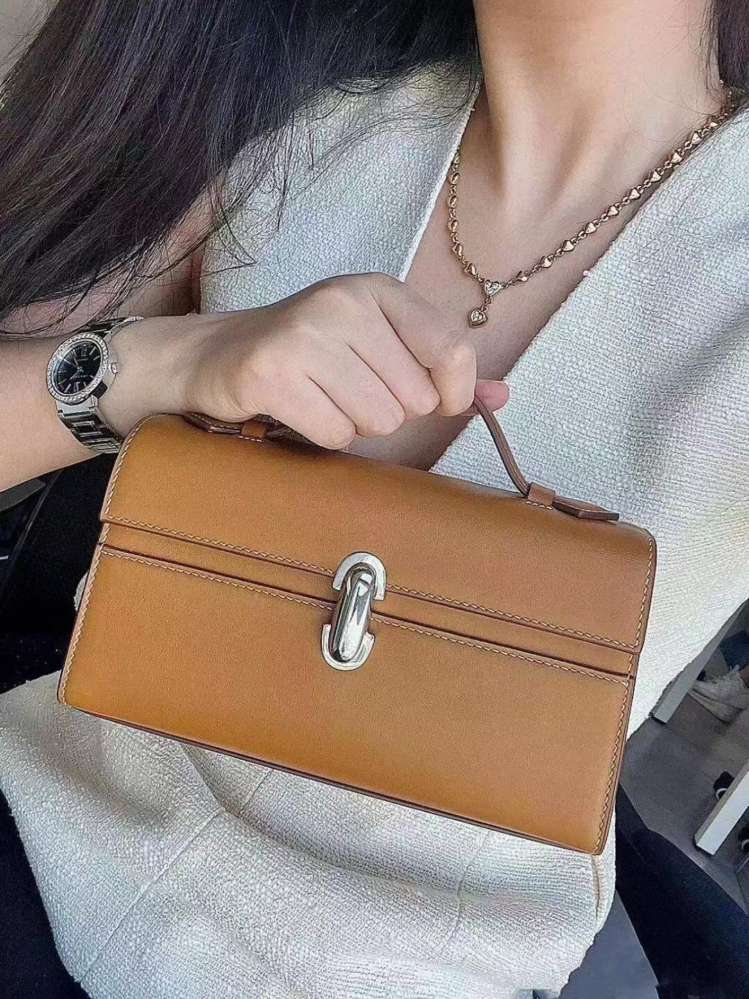 

Handbag savette bag niche design high sense envelope bag retro large capacity handbag exquisite коричневий