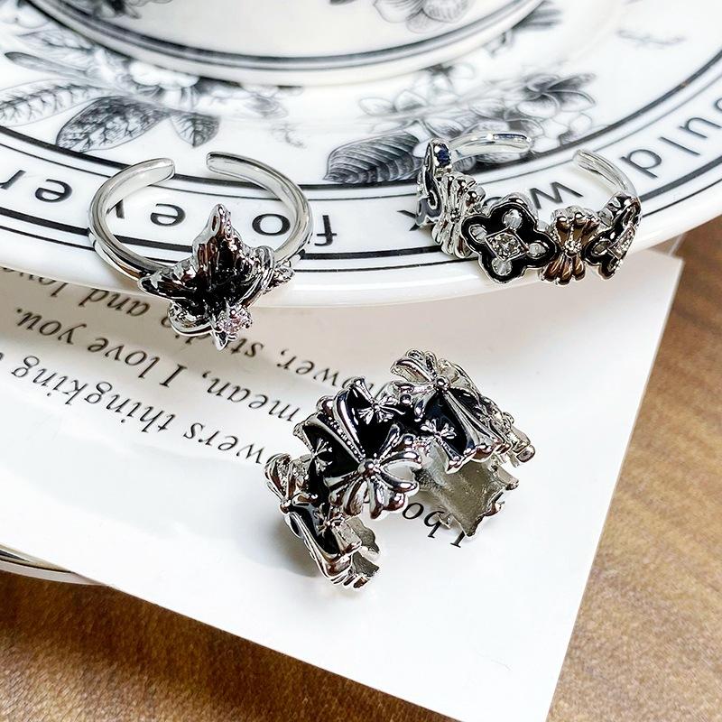 Dark Personality Four-Star Four-Leaf Clover Enamel Drip Ring Irregular Fold Personality Advanced Sense Stacked Ring