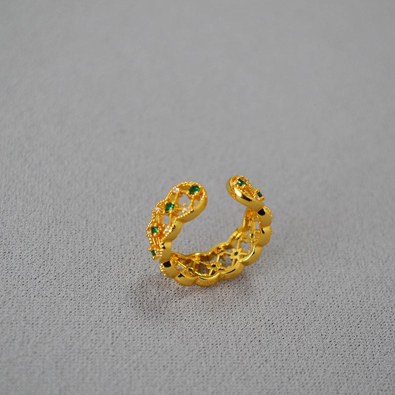 French Retro Gold-Plated Lace Ring with Green Zircon and Rhinestones for Women