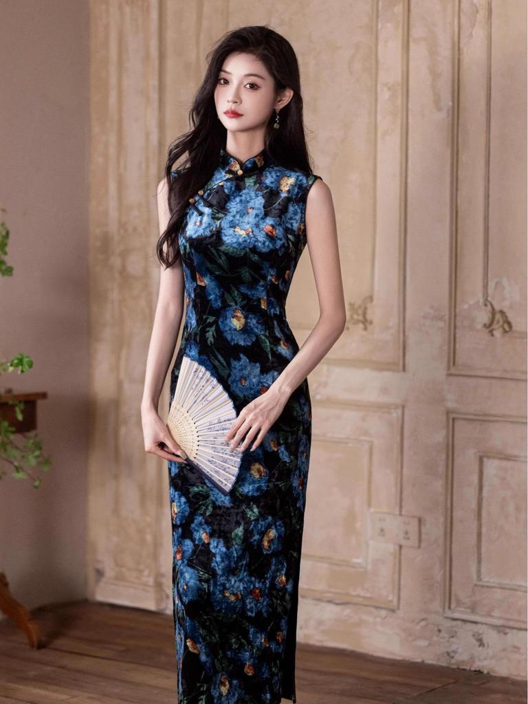 Autumn Retro Velvet Sleeveless Cheongsam Dress: Republic Era-Inspired, High-End Slimming Style