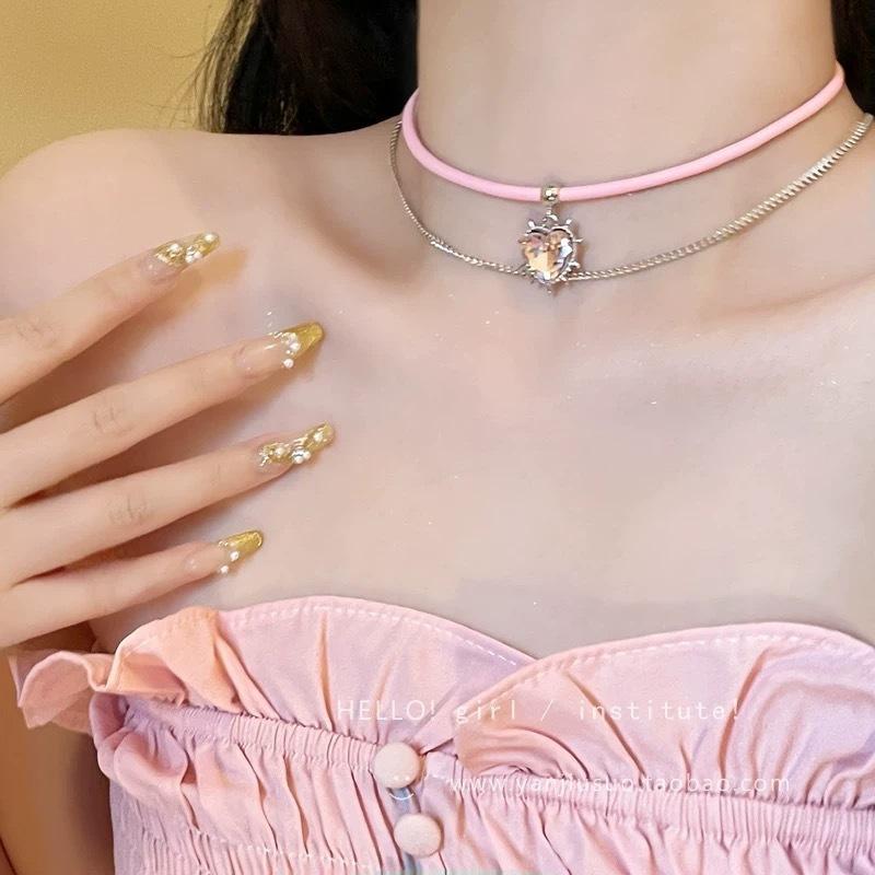 Retro Simple Heart shaped Pendant Necklace 2025 Multi layer Sweet Creative Clavicle chain Girl Fashion Birthday Zircon