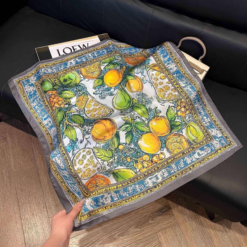 New 71 * 71cm Korean version small square scarf women's silk scarf spring and summer thin sunscreen scarf neck protection tied bag headband scarf