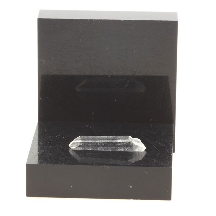 Pierres et Minéraux. Quartz. 2.78 ct. La Gardette Mine, Bourg d'Oisans, Isère, France.