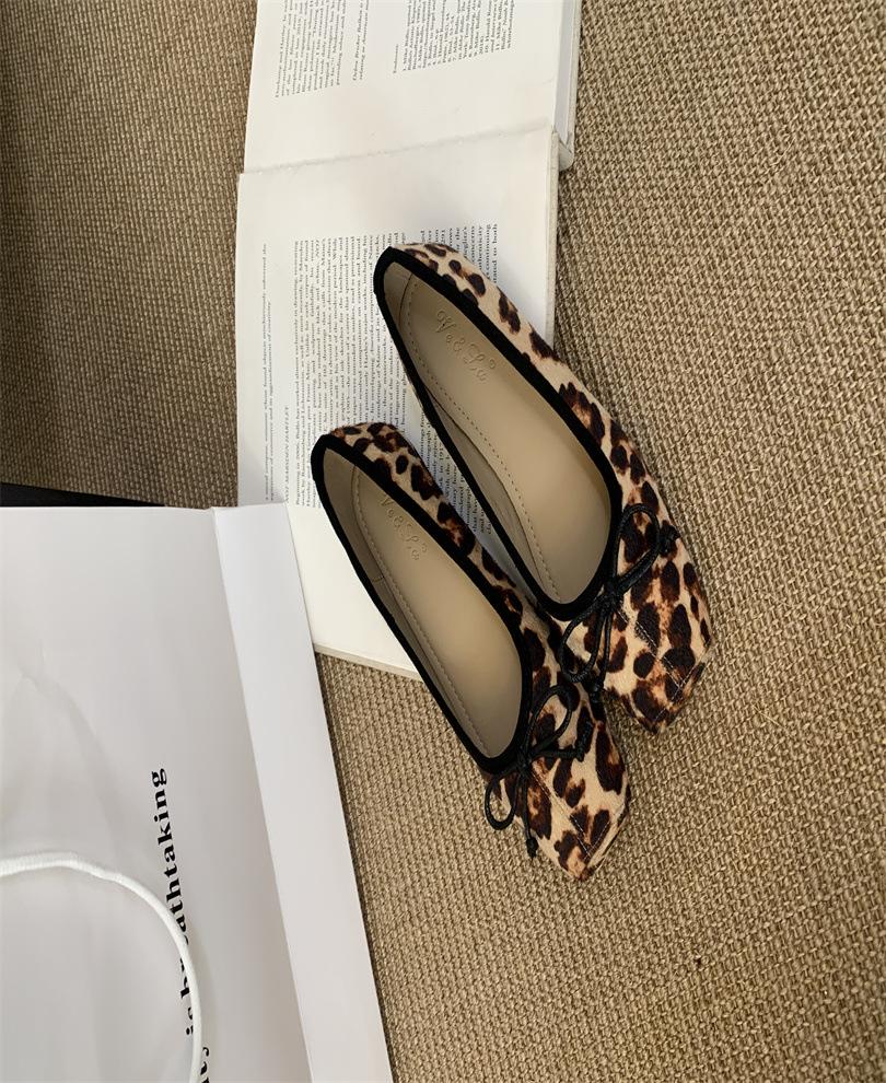 

Retro temperament French inner heightening suede ballet shoes autumn 2025 new bow evening shoes women 39 цветной печати леопарда