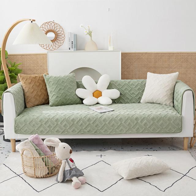 Latest Autumn Winter Milk Velvet Plaid Sofa Cover Cushion Solid Color Thick Non -Slip Sofa Cushion Backrest Towel Furniture Cover