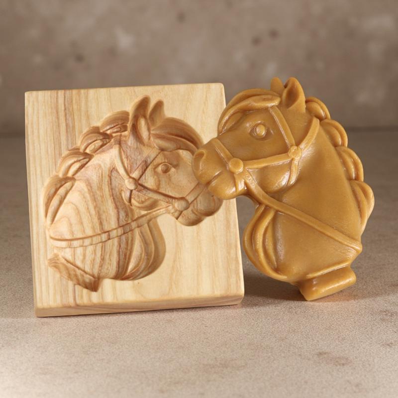 Wooden Cookie Molds 3D Animal Patterns Heat Resistant DIY Carved Biscuit Cutters for Thanksgiving Day Baking Preparations