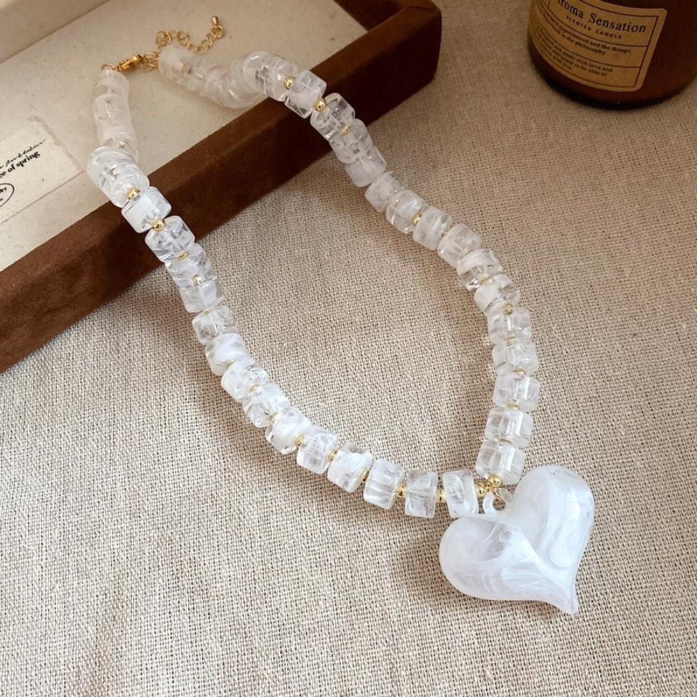 Choker Acrylic Love Heart Necklace Acrylic Sweater Chain Women Clavicle Necklace  Travel