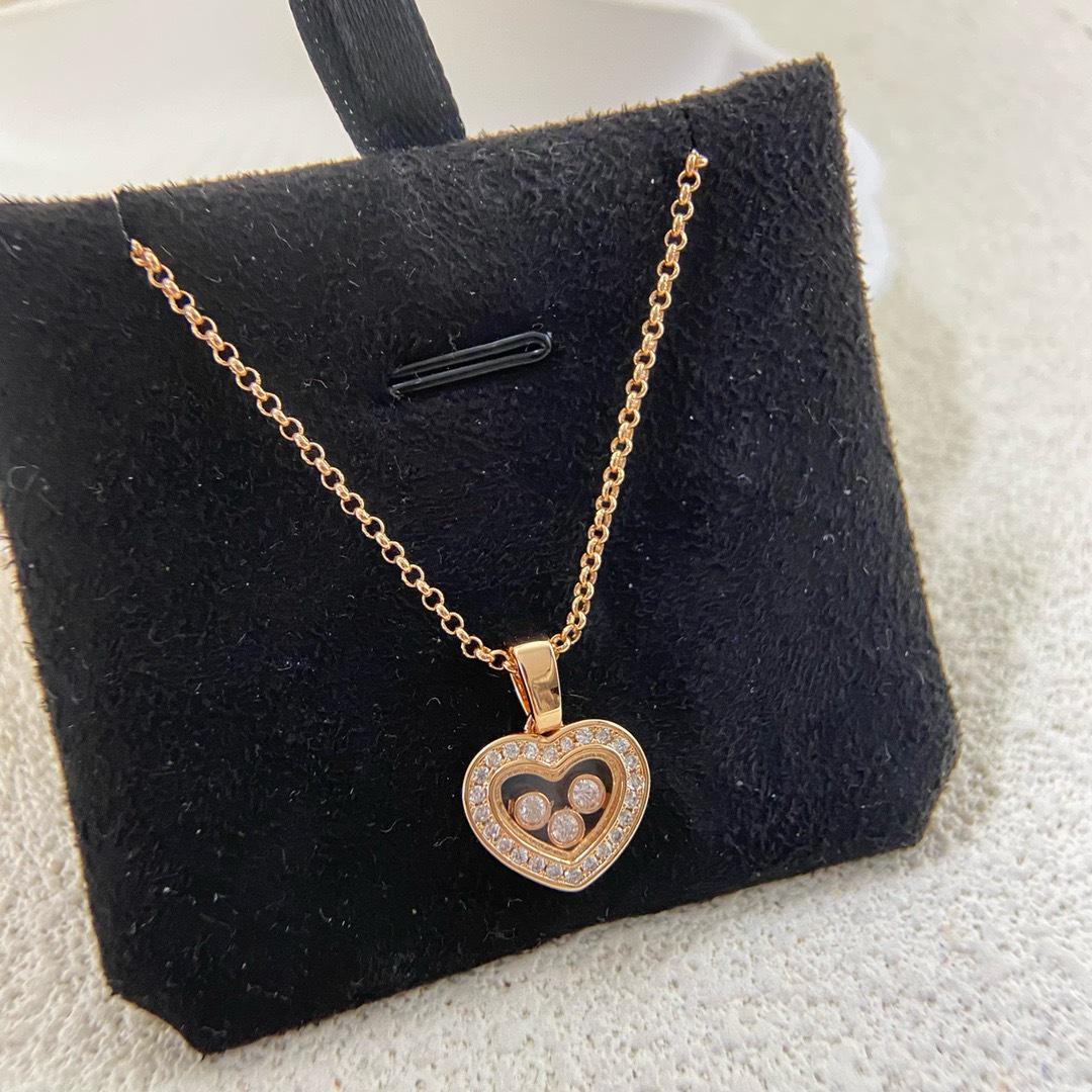 

2025 Xiao Family Heart-Shaped V Gold Pendant - Luxury Valentine s Day Gift for Women рожевий колір золота