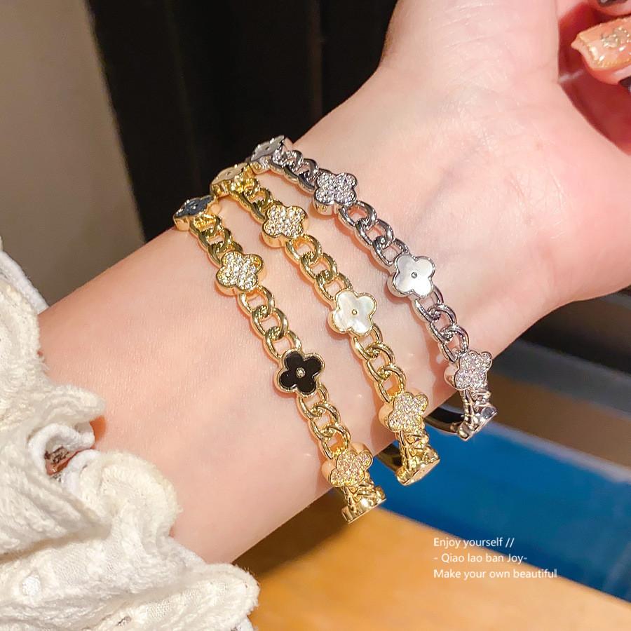 14k Gold Plated Zircon Flower Chain Bracelet For Fashionable Casual Look