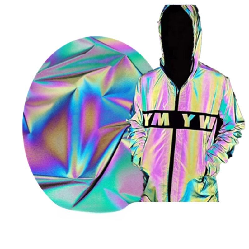 Reflektierender Zauberstoff, der im Dunkeln in Regenbogenfarben leuchtet – brillant reflektierender Polyesterfaserstoff, Meterware für DIY-Nähprojekte