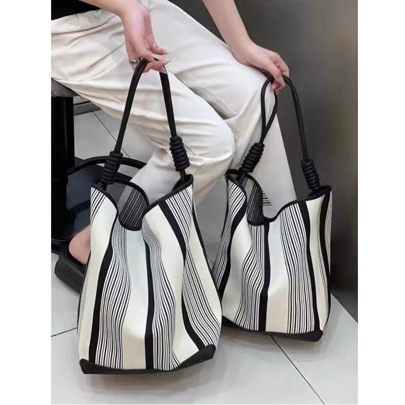 Large capacity single shoulder niche design bucket bag tote bag striped women's contrasting color tote bag underarm commuter bag large bag