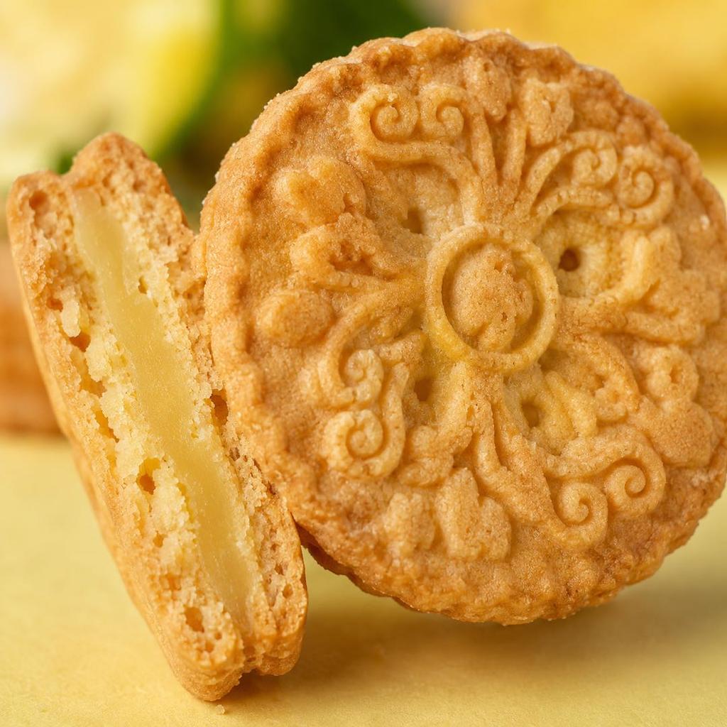 Lotte Pineapple Filled Biscuits 105g