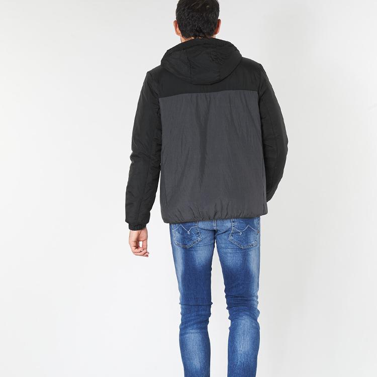Nike Felpa con cappuccio casual sportiva con imbottitura sintetica da uomo Top Nero CV9190-010
