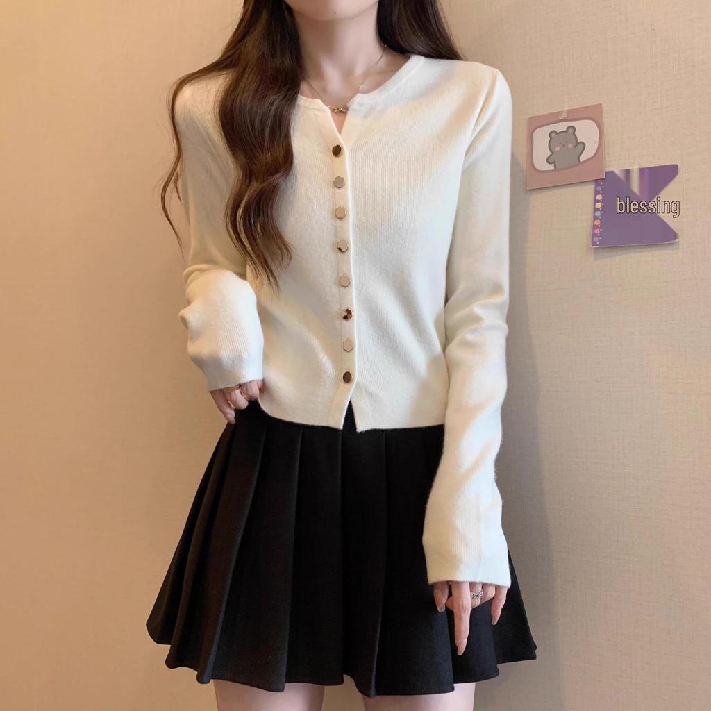 Petite Women's Black Knit Long Sleeve Cardigan - Slim Fit, Short Length, Lightweight for Spring, Autumn, and Winter.