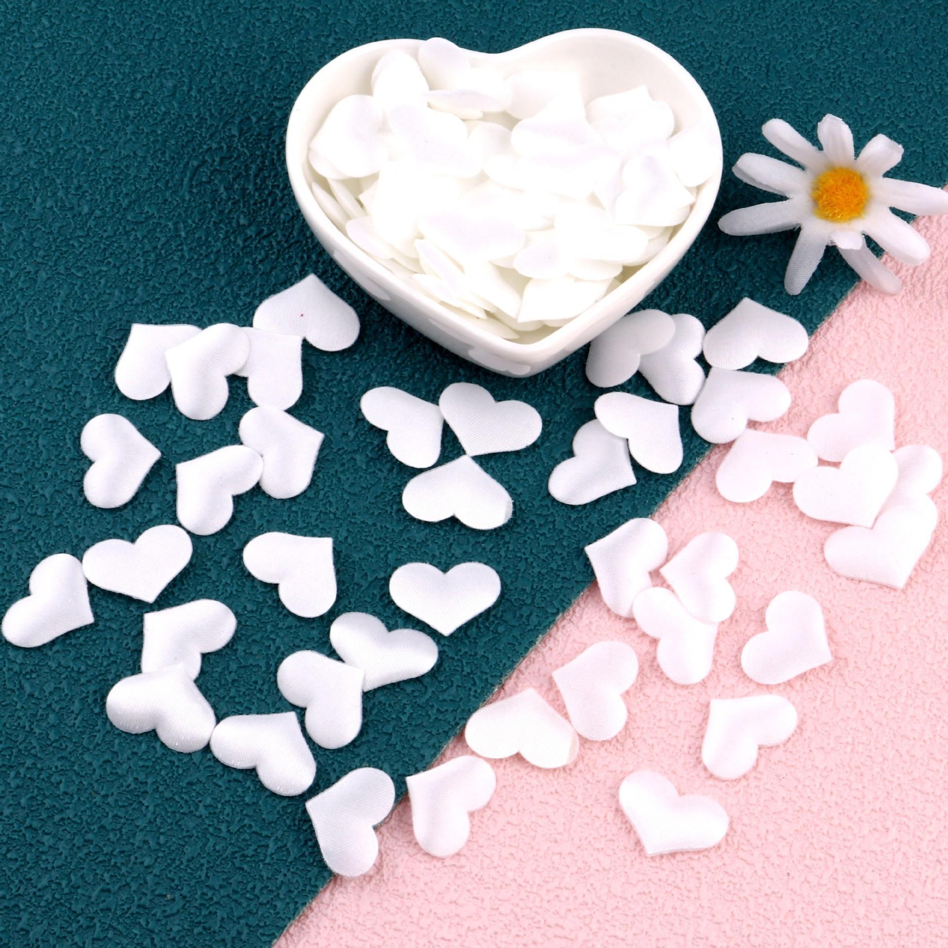 

Hand Toss Heart-shaped Petal Paper Scraps Onto The Bed To Sprinkle Flowers, 100 2cm Peach Hearts One Size білий