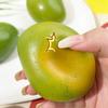 Kreatives Simulations-Farbwechsel-Mango-Quetschspielzeug Dosenform Flüssige Mango Temperaturwechselndes Dekompressionsspielzeug Geschenk