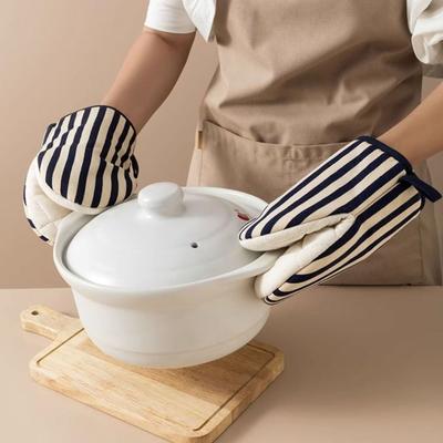 2pcs/set Stripe Heat-Resistant Oven Mitts Anti-Scald Kitchen Gloves Baking Gloves  Kitchen