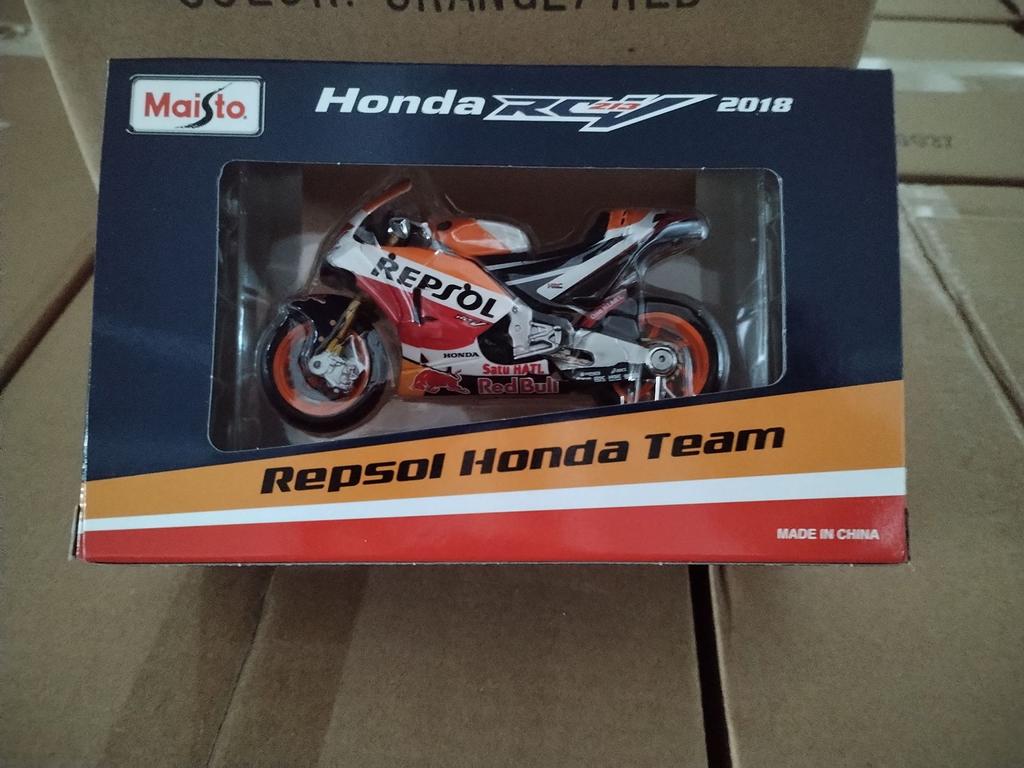 Stock Maisto 1:18 Season Ducati Honda Yamaha Motorcycle Alloy Micro-die-cast One-piece Model Custom Children's Toy Gift