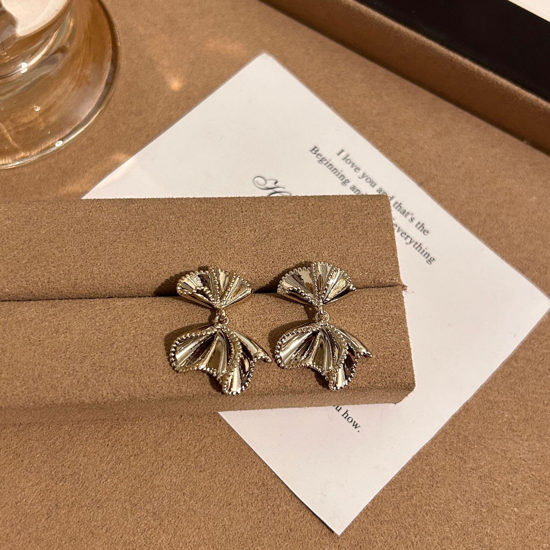S925 Silver Needle Niche Personality Unique Bow Stud Earrings Fashion Versatile Earrings Tide
