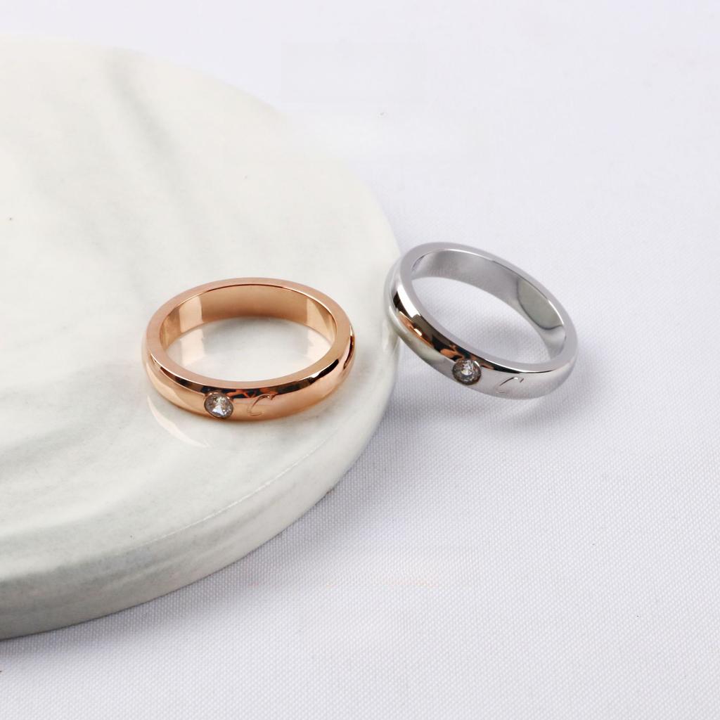 Dárkové diamantové prsteny pro páry a páry s moderními prsteny
