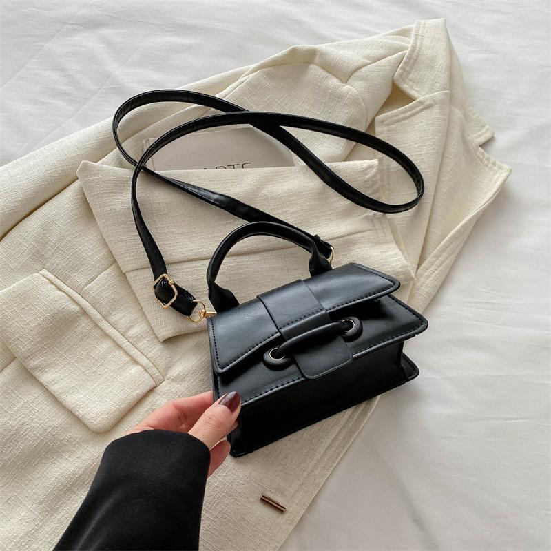 Trendy Street Style Pu Chain Crossbody Bag With Elegant Stitches And Soft Structure