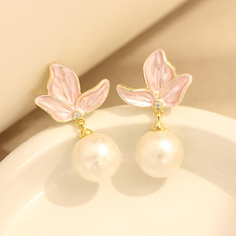 New pink oil drop petal earclips temperament versatile gold-plated imitation pearl earrings women's earless earrings earrings