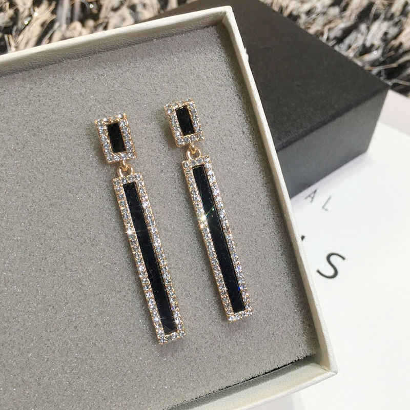 Simple and versatile geometric long earrings Women's simple crystal earrings Korean pendant temperament long earrings