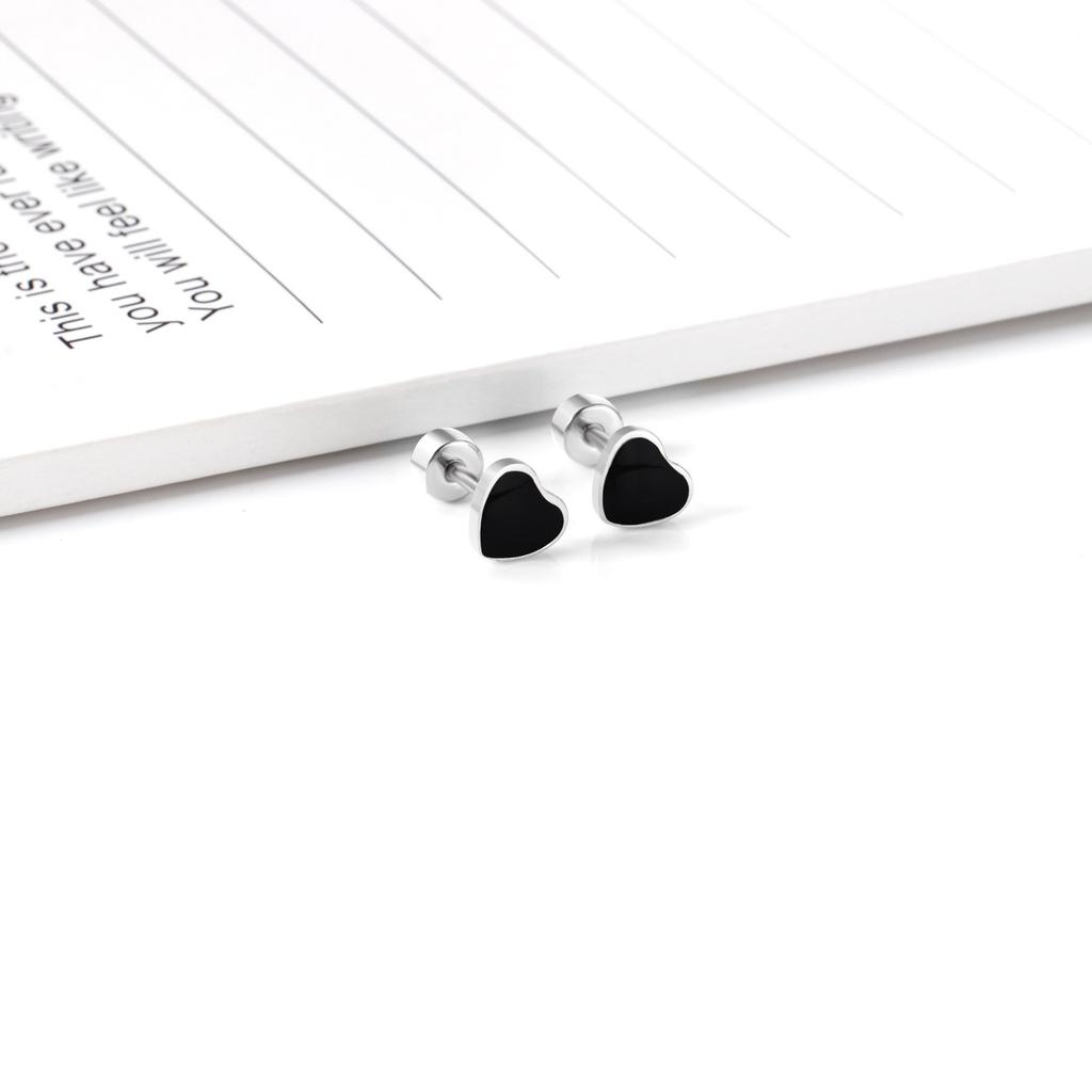 Drip Oil Heart Love Ear Cartilage Studs Fashionable Personality Fresh Earrings