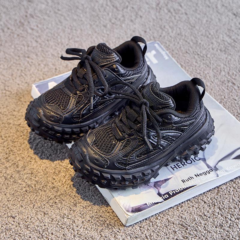 

Детская модная обувь Paris Tire, новинка 2024 года, дышащая спортивная обувь с двойной сеткой для мальчиков, дорожная обувь для девочек