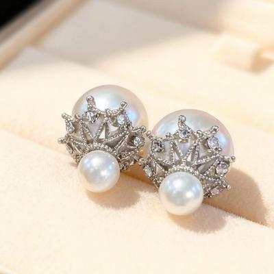 Celebrity Women's S925 Pearl Stud Earrings: Elegant Two-Wear Style with Silver Needle for a Luxurious Touch