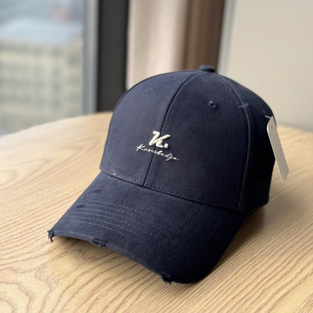 Korean-style new letter-embroidered hard-top baseball cap for women2026Versatile and face-slimming, this spring-summer baseball cap is fashionable