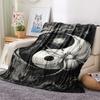 1Pc Dark Spider Print Flannel Blanket, High quality Comfortable for All Seasons, Home Decor, Warmth and Comfort, Perfect for Christmas Gifts W89