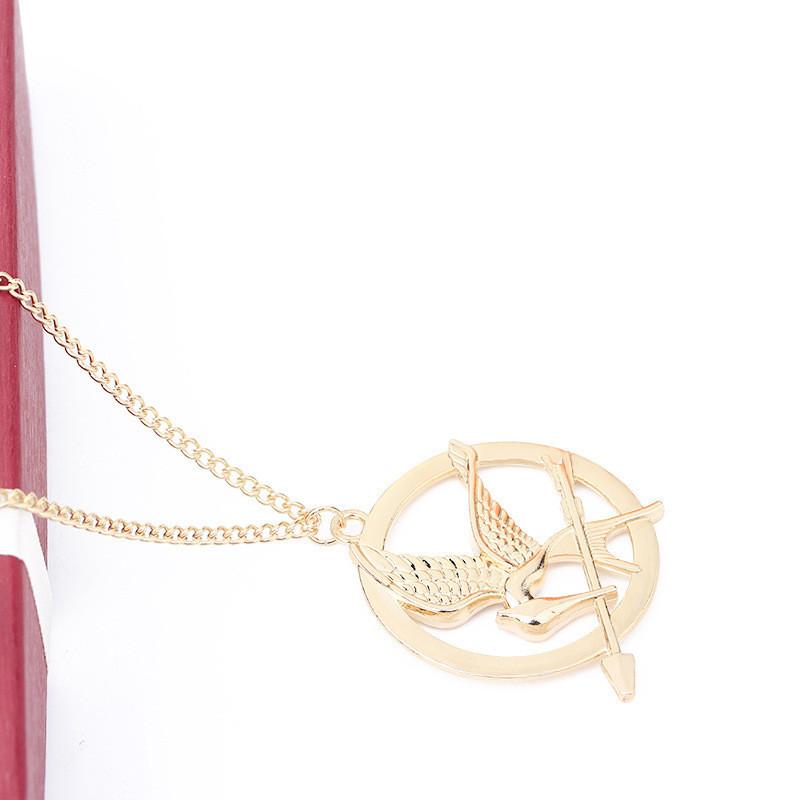 Collier Geai Moqueur Élégant en Alliage Doré Pendentif Oiseau Géométrique Tendance Printemps 2022