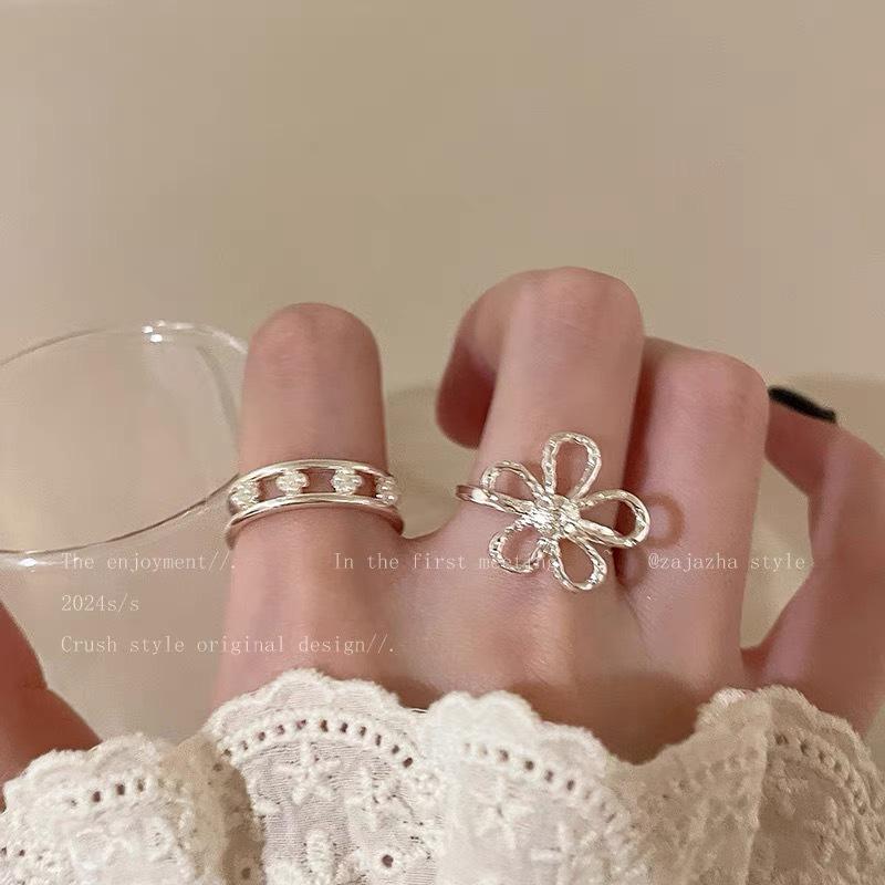 Hollow Flower Open Band Ring for Women - Retro French Design, Light Luxury Index Finger