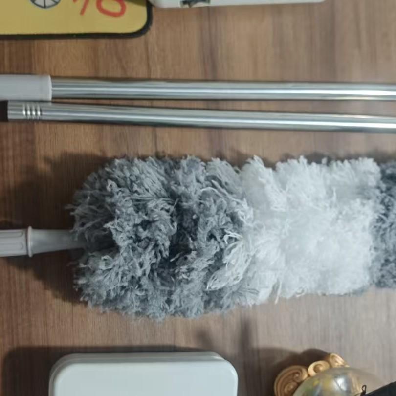 Extendable Electrostatic Duster for Ceiling & Gaps Cleaning