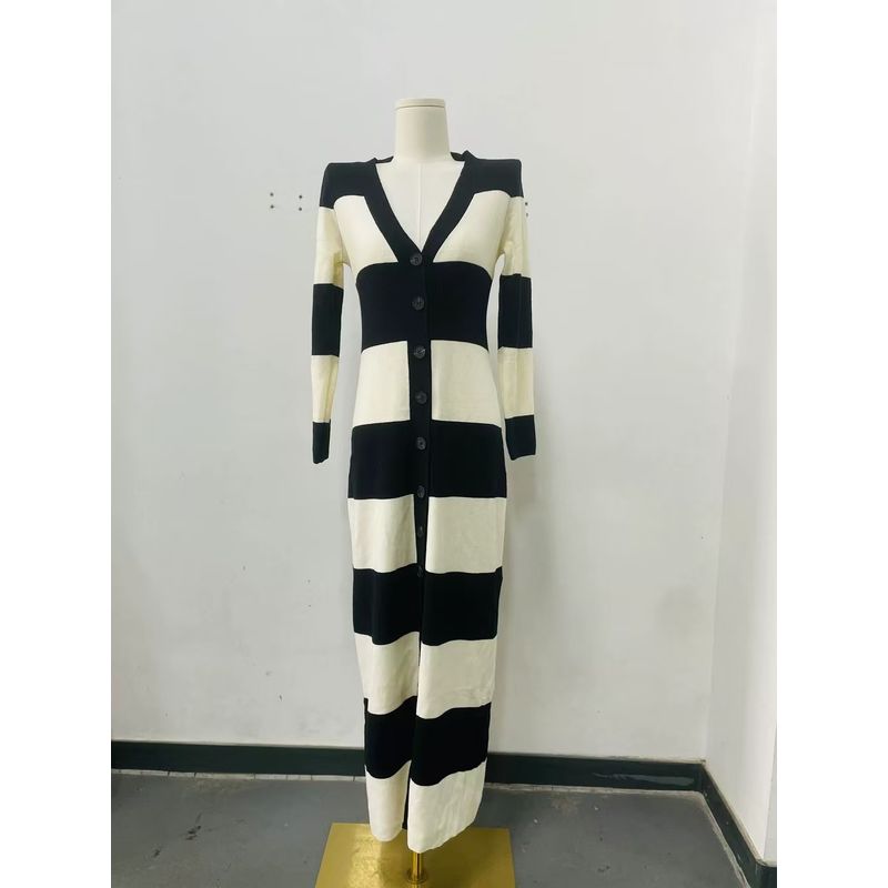 

Fashion Wind New Arrival Fashion V Neck Cardigan Stripes Dress Knitted V-neck Striped Dress Black and white Stripes S