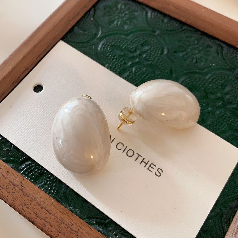 

Oval Ancora Red Earrings 2026 New Popular Enamel Earrings Light Luxury High-End European and American Retro Style Earrings White