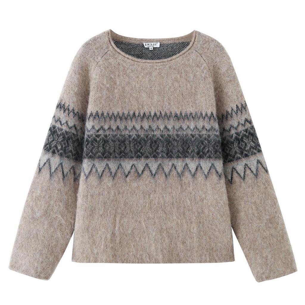 European Style Gradient Jacquard Knitwear - Women's Round Neck, Long Sleeve, Autumn 2025 Edition