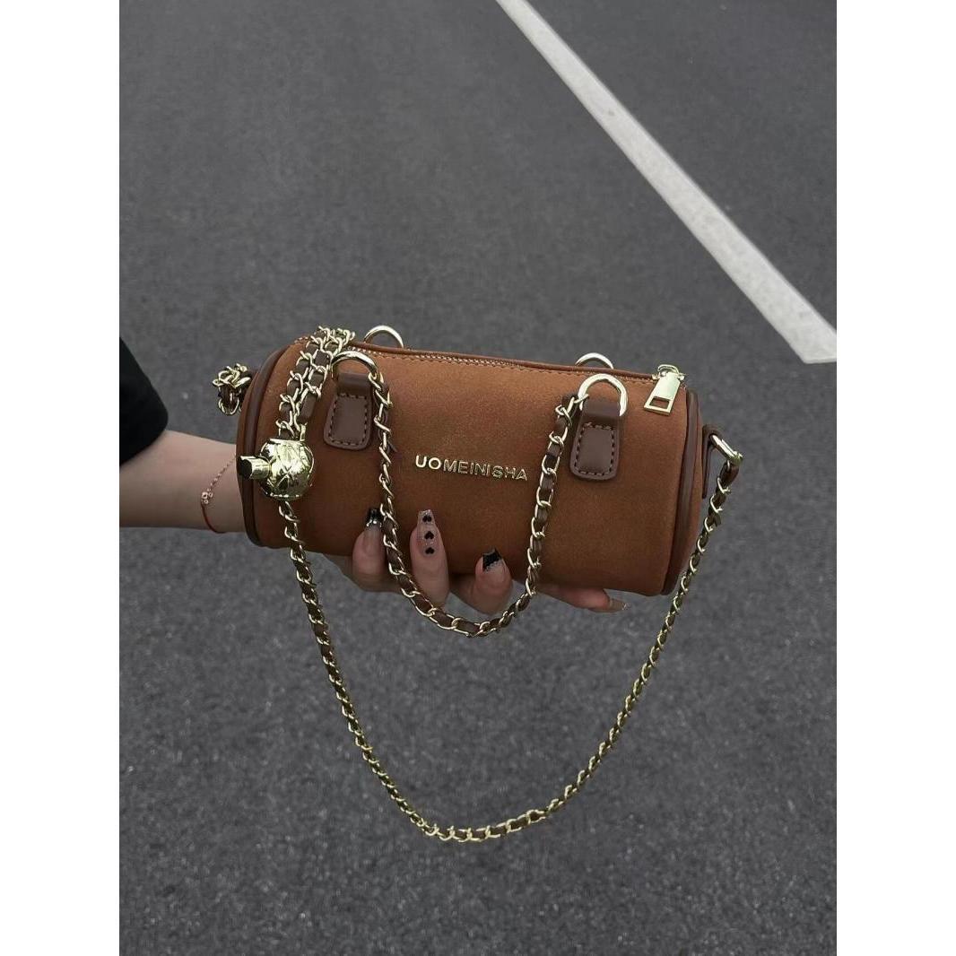 

Retro Chain Cylinder Handbag Women Leather Frosted Large Capacity Shoulder Bag Ladies High End Fashion Pillow Crossbody Bag 2025 18x9x9cm коричневий