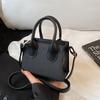 Sommer neue Tasche Damenmode einfache Umhängetasche tragbare kleine quadratische Tasche Damentasche lässige Pendler Umhängetasche